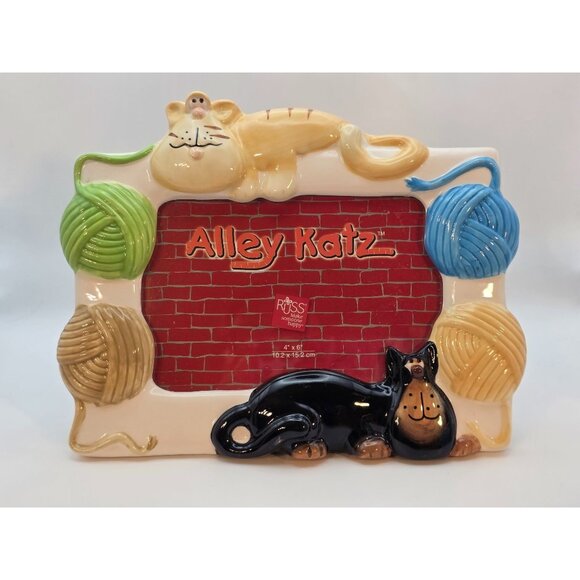 Vintage Russ Alley Katz Ceramic Picture Frame 3D Cats with Yarn Boader 4x6 - Picture 1 of 7